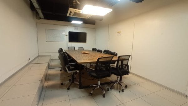 ¡ Amplio Local En Interior De Galería / Banderas ! - Imagen 4