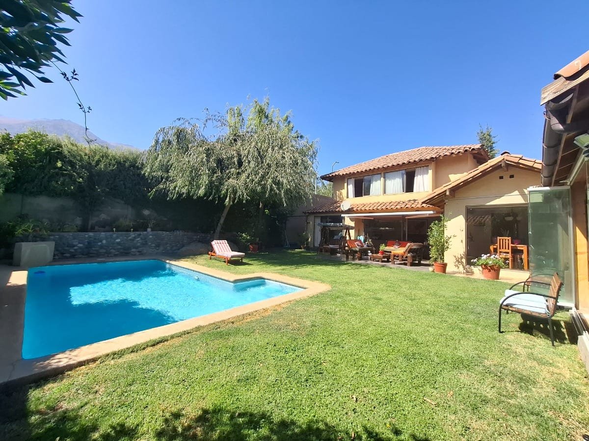 Casa Lista Para Habitar, Con Quincho Completo Para Disfrutar