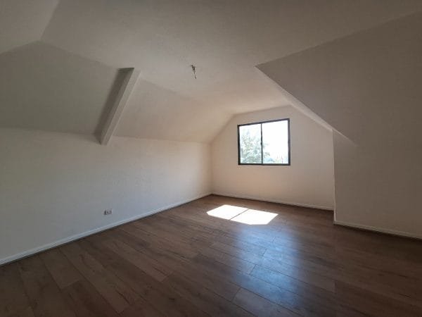 Hermosa Casa 4 D + 3 B - Imagen 16