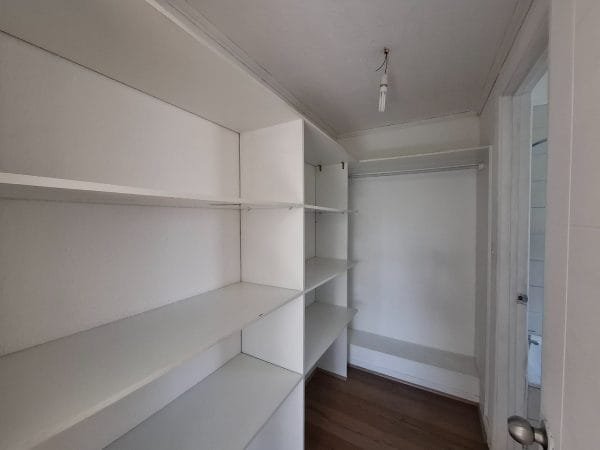 Hermosa Casa 4 D + 3 B - Imagen 12