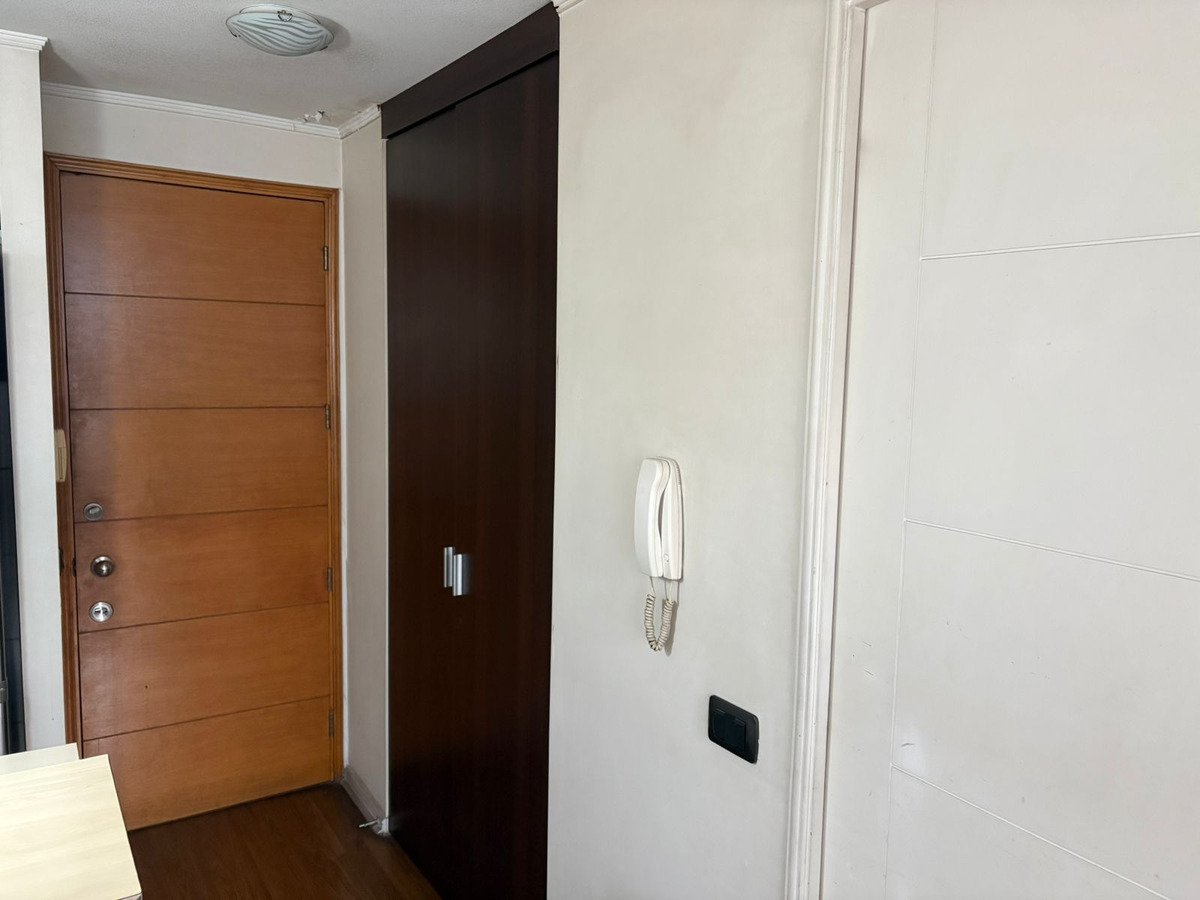 Departamento A Pasos Metro Parque Almagro - Imagen 2