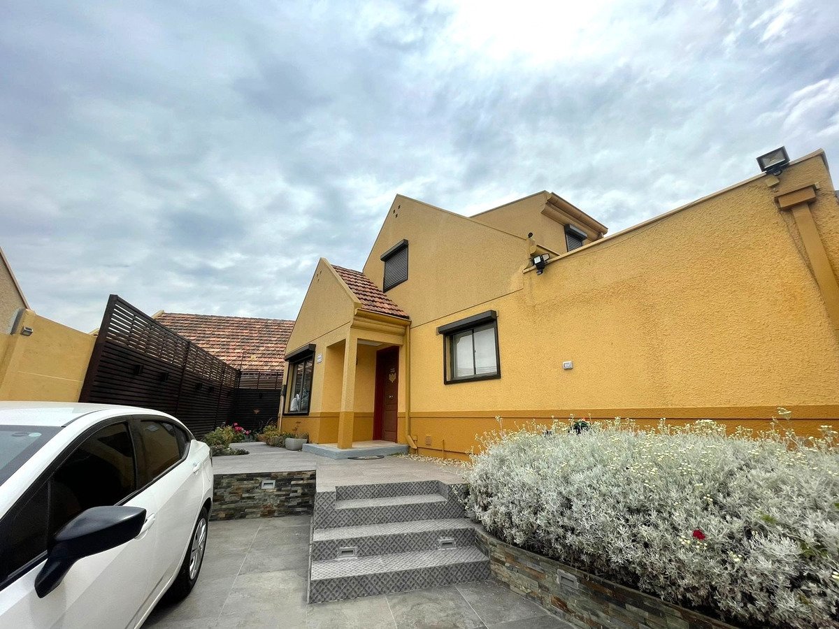 ¡ Oportunidad Hermosa Casa Con Accesos Controlados !