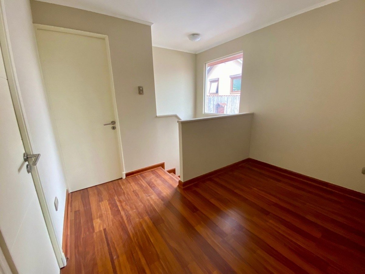 ¡ Propiedad Remodelada Con Accesos Controlados / 4d+3b ! - Imagen 13